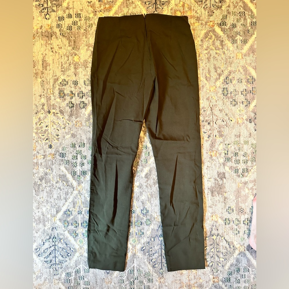 Who What Wear army green pants. Size 6.